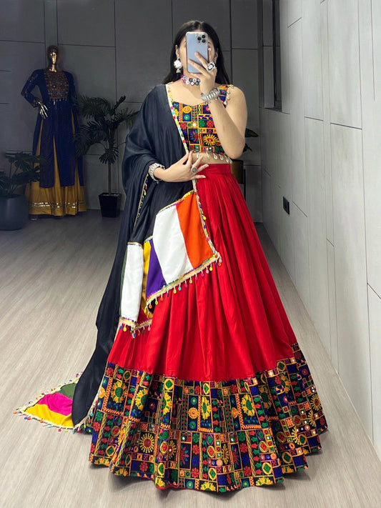 Red Pure Rayon Cotton Navratri Lehenga – Real Mirror Work with Traditional Gamthi Design Patta Border
