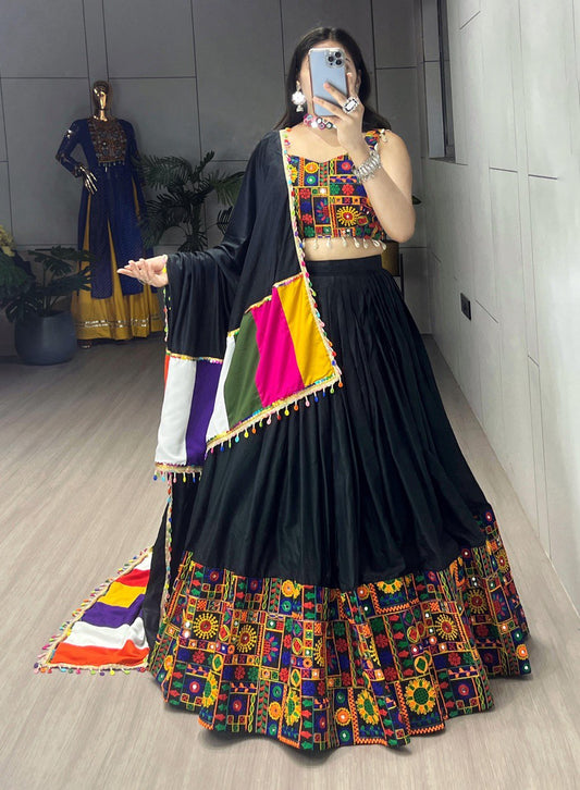 Black Pure Rayon Cotton Navratri Lehenga – Real Mirror Work with Traditional Gamthi Design Patta Border