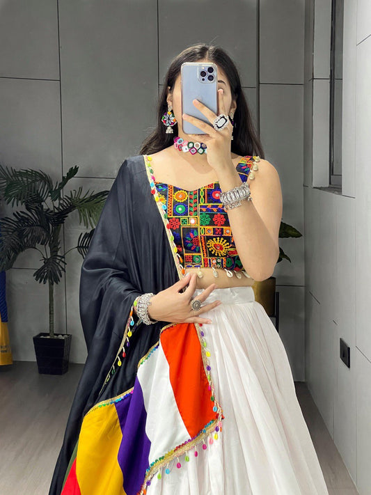 White Pure Rayon Cotton Navratri Lehenga – Real Mirror Work with Traditional Gamthi Design Patta Border