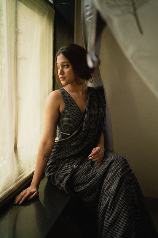 Ratri patteda anchu saree with stitched blouse
