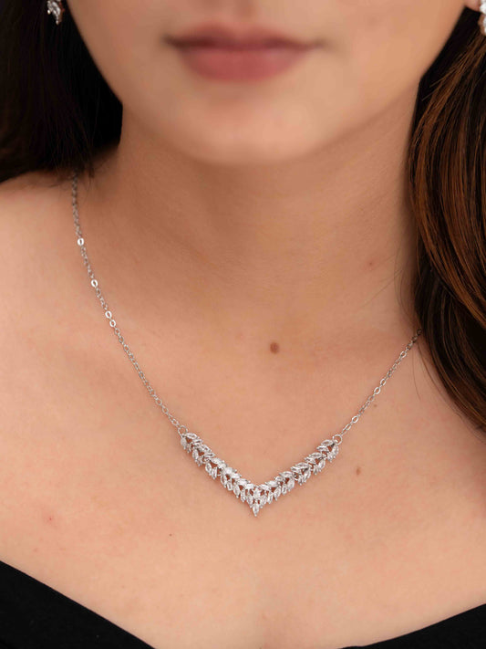 Tiyana Silver Necklace Set