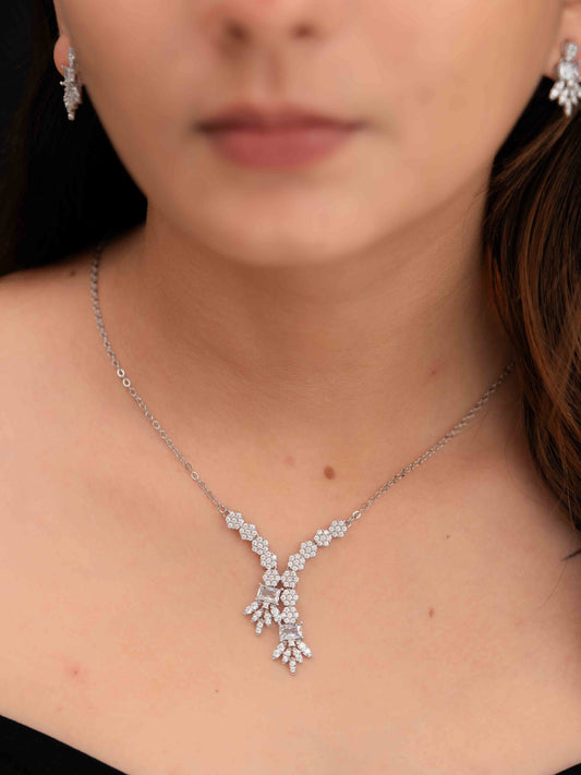 Savi Silver Necklace Set