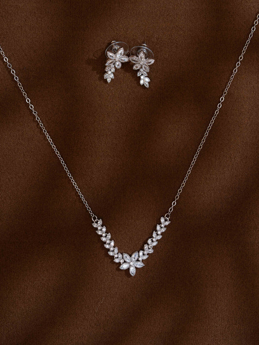 Dazzle Silver Necklace Set