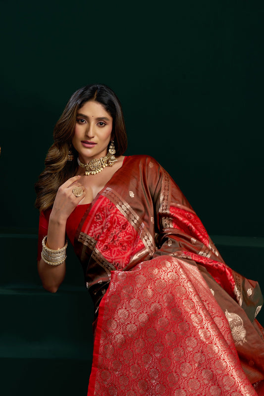 Red Soft Silk Gold Zari Weaving Saree With Fancy Pumpum Saree With Blouse Piece