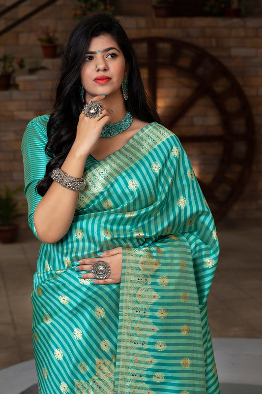 Green Color Beautiful Banarasi Weaving Silk Party Wear Saree
