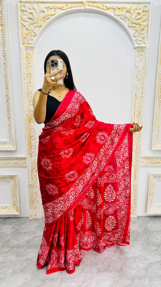 Red Print Border With Rich Pallu With Contrast Blouse Saree