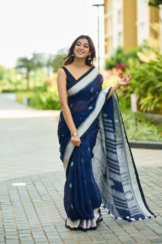 Navy Blue Lilan Cotton With Digital Print Elegant Saree