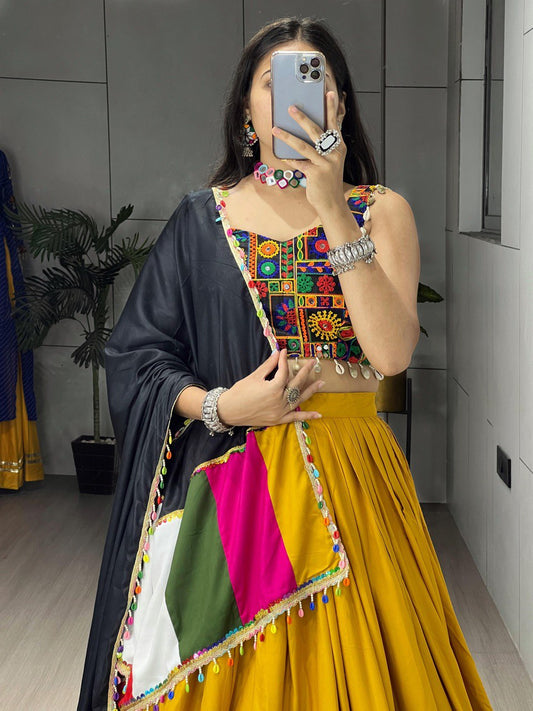 Mustard Pure Rayon Cotton Navratri Lehenga – Real Mirror Work with Traditional Gamthi Design Patta Border