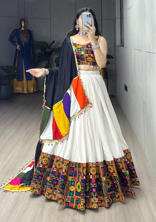White Pure Rayon Cotton Navratri Lehenga – Real Mirror Work with Traditional Gamthi Design Patta Border