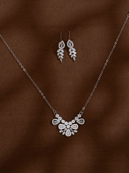 Esha Silver Necklace Set