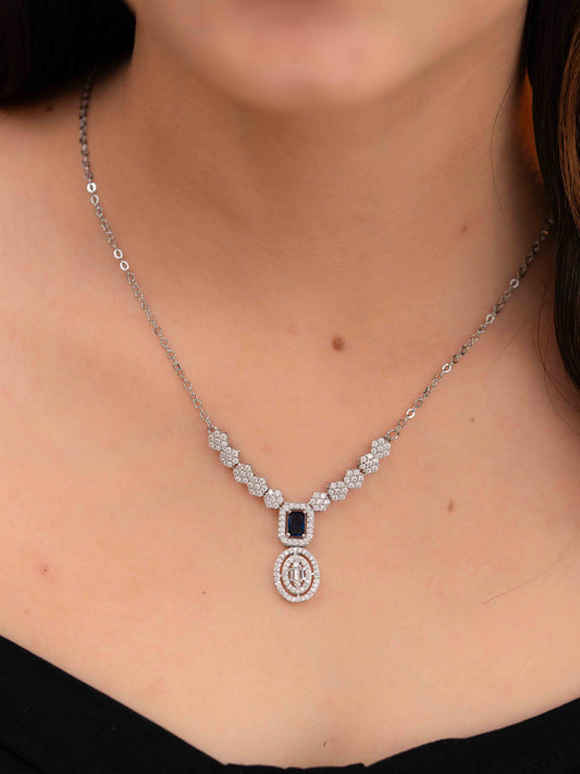 Vela Silver Necklace Set