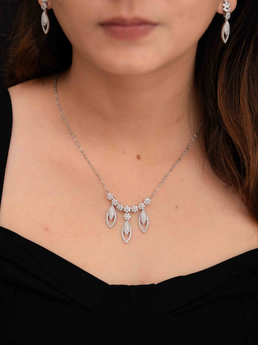 Leaf Grace  Silver Necklace Set