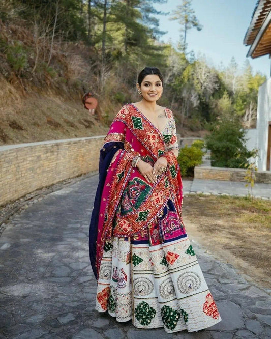 White Premium Elegant Mirror Work Lehenga Choli with Designer Dupatta for Festive Ethnic Wear for Women