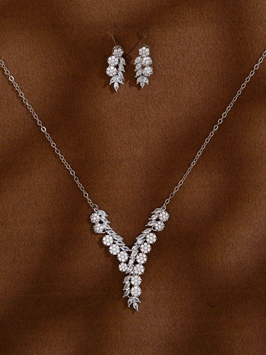 Pruvi Silver Necklace Set