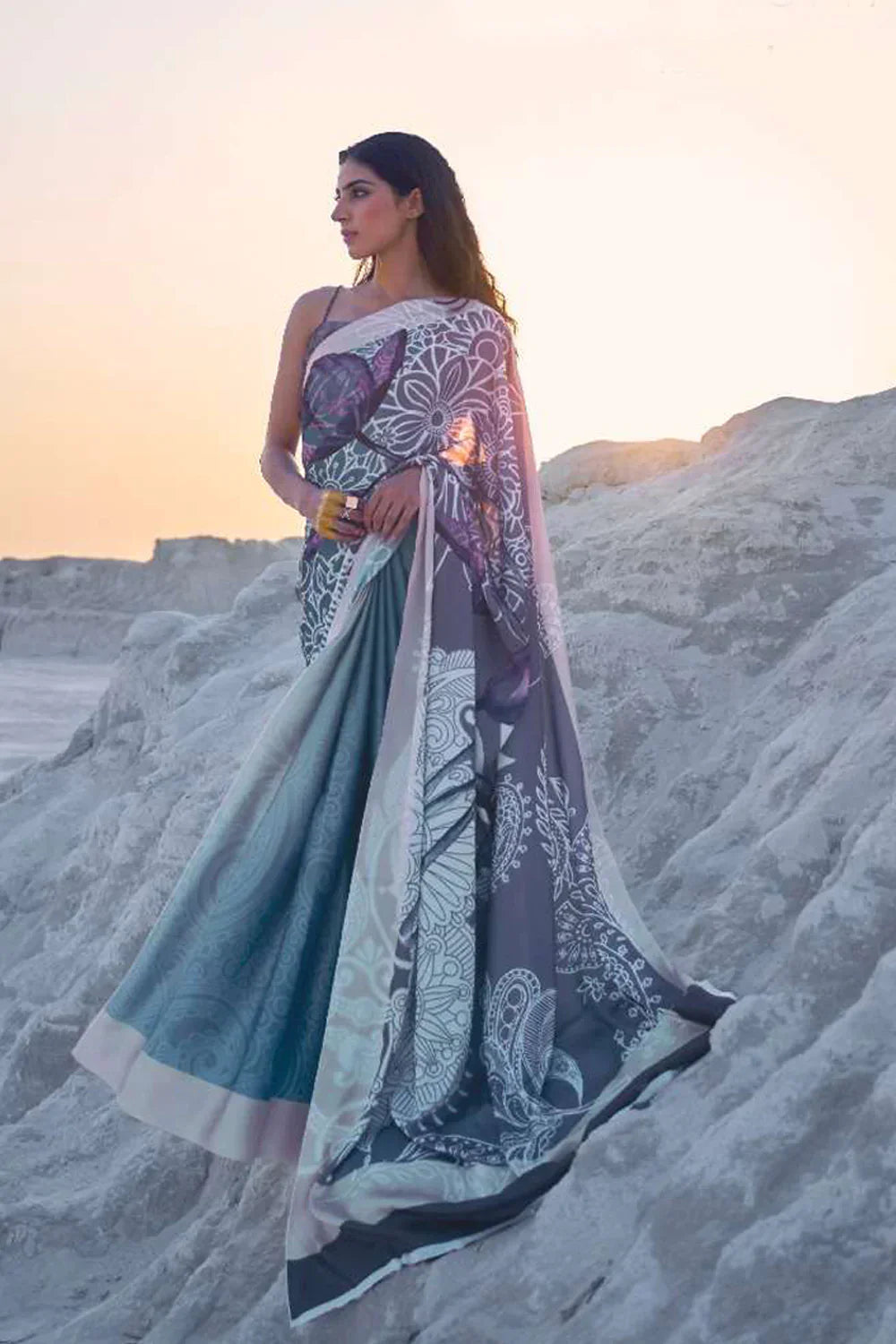 SAREE