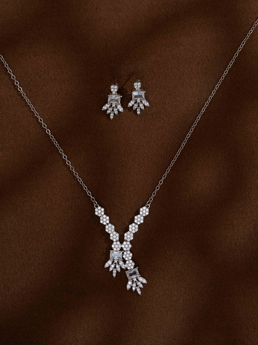 Savi Silver Necklace Set